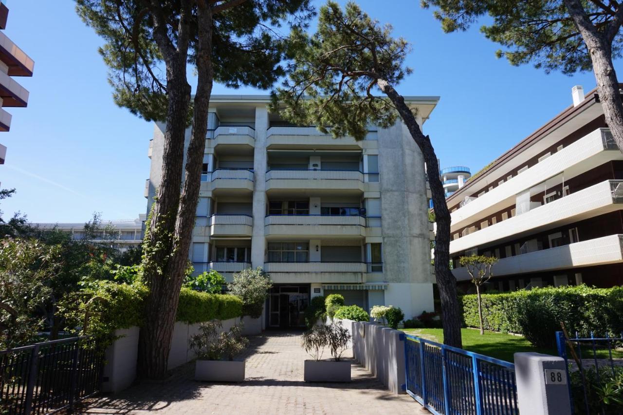 Residence Eva リニャーノ・サッビアドーロ エクステリア 写真